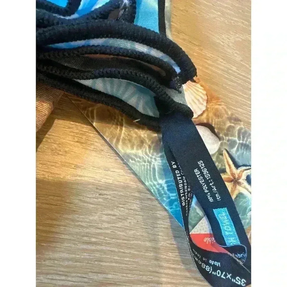 Reversible Microfiber Beach Towel 35"X70" - Picture 5 of 5